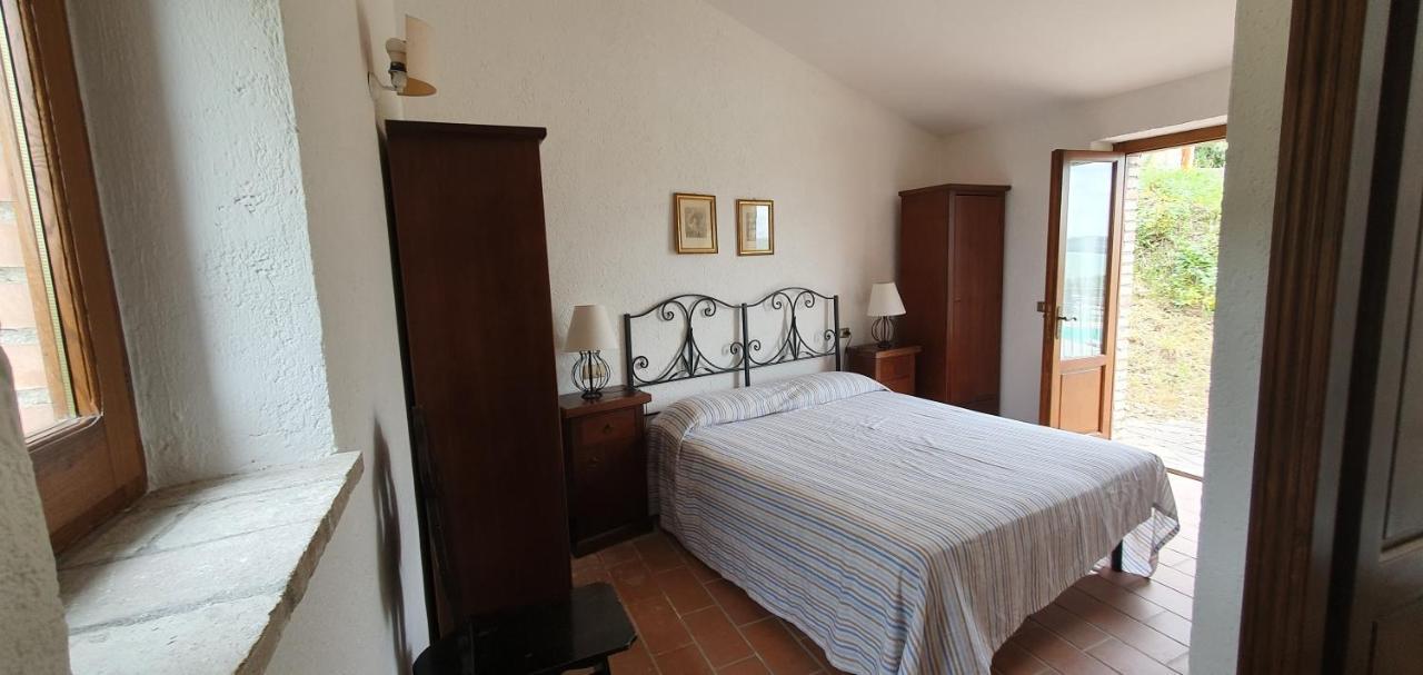 Poloturisticoumbria Rustico Con Piscina Vista Lago Passignano sul Trasimeno Luaran gambar