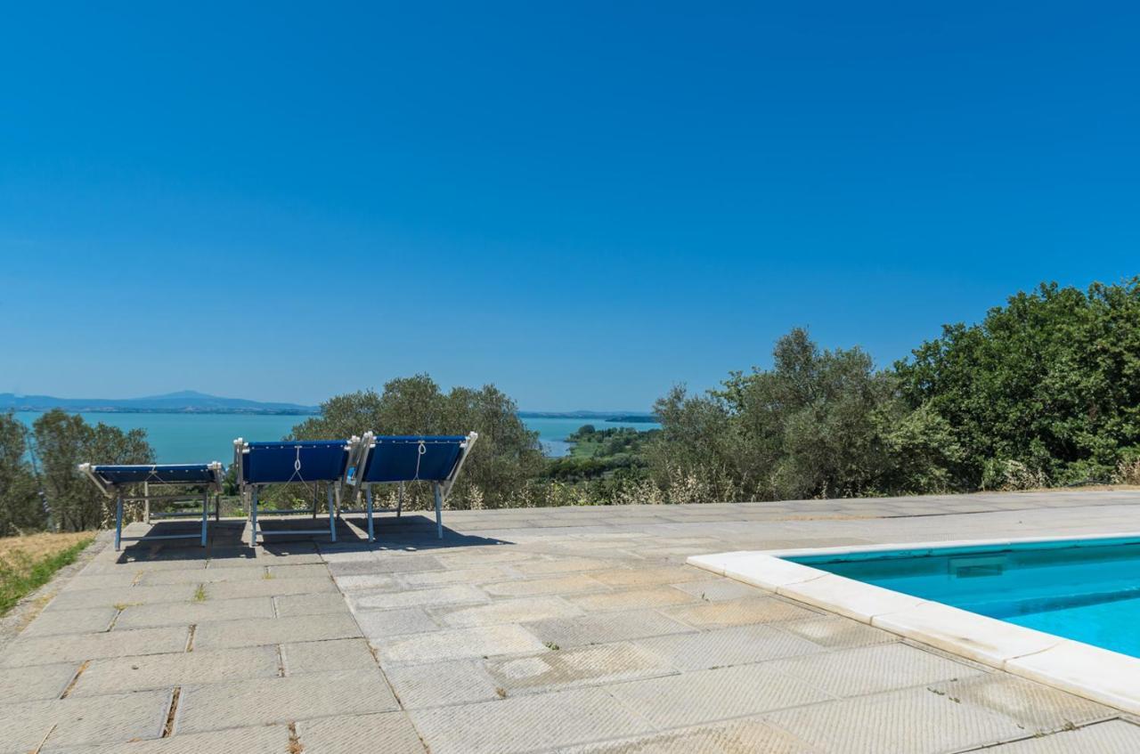Poloturisticoumbria Rustico Con Piscina Vista Lago Passignano sul Trasimeno Luaran gambar